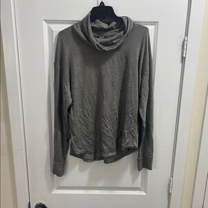 Splendid - Olive  Long Sleeve Cowl Neck Top large